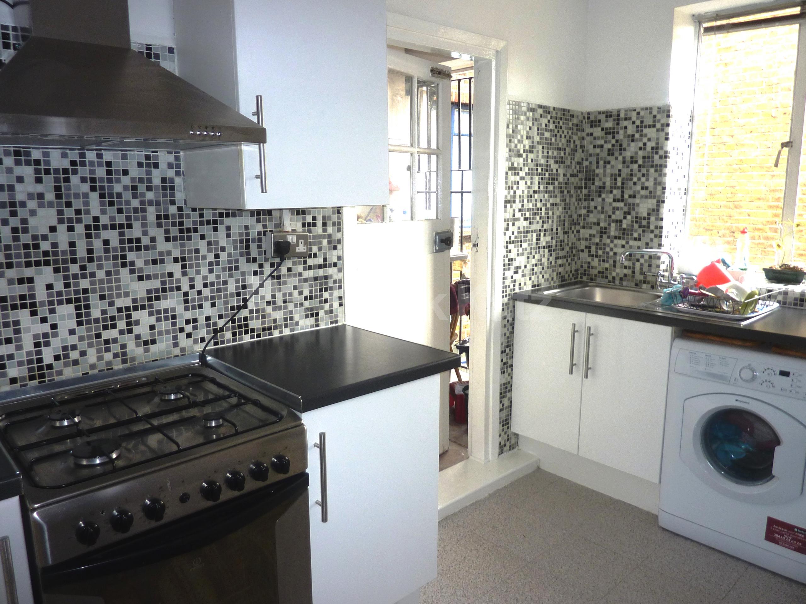 			NEW INSTRUCTION, 3 Bedroom, 1 bath, 1 reception Flat			 Margery Street, Russell Sq-Clerkenwell WC1X